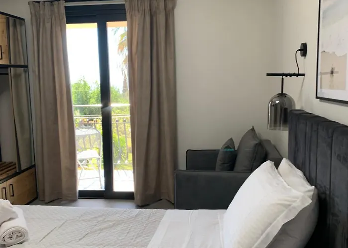 Apartment Moulinos *