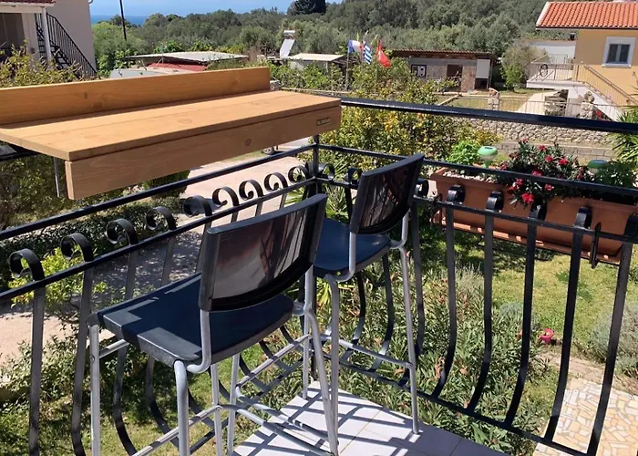 Apartment Moulinos