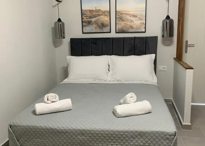 Moulinos Apartment *
