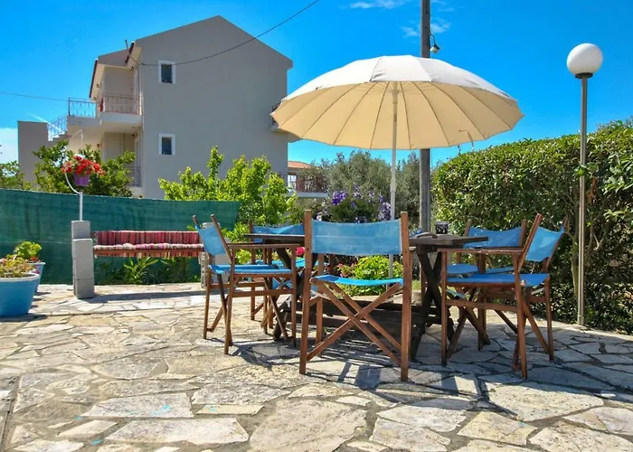 Apartment Moulinos *