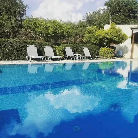 Moulinos Apartment Svoronata