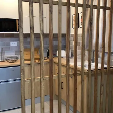 Moulinos Apartment *