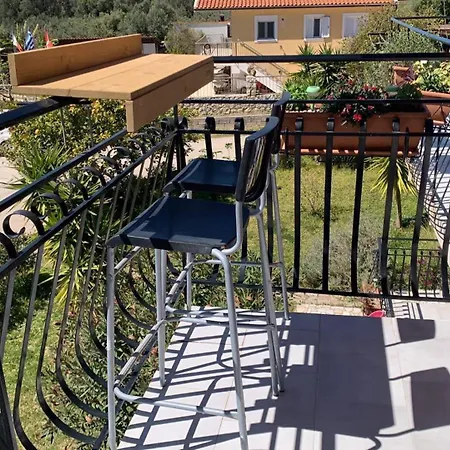 Moulinos Apartament *