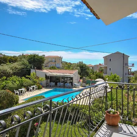 Apartment Moulinos *